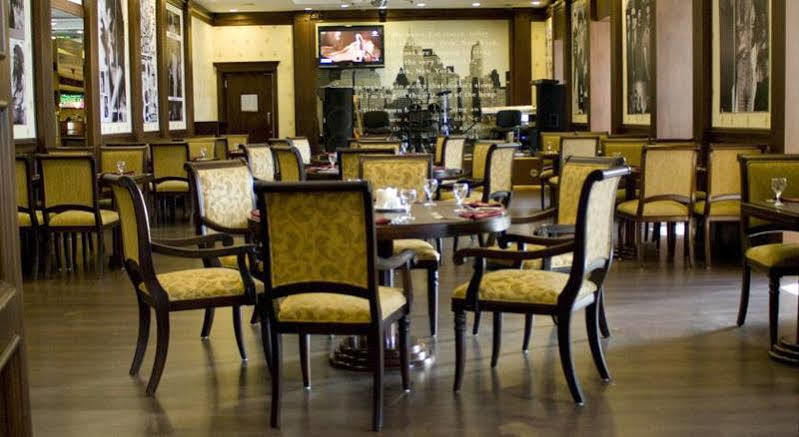 Atyrau Dastan Hotel Bagian luar foto