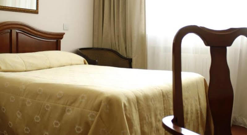 Atyrau Dastan Hotel Bagian luar foto