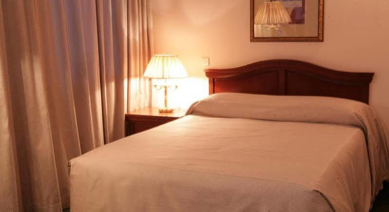 Atyrau Dastan Hotel Bagian luar foto